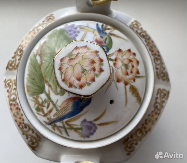 Фарфоровый чайник Япония