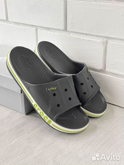 Новые мужские сланцы Crocs