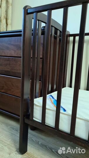 Детская кроватка с маятником Gandylyan