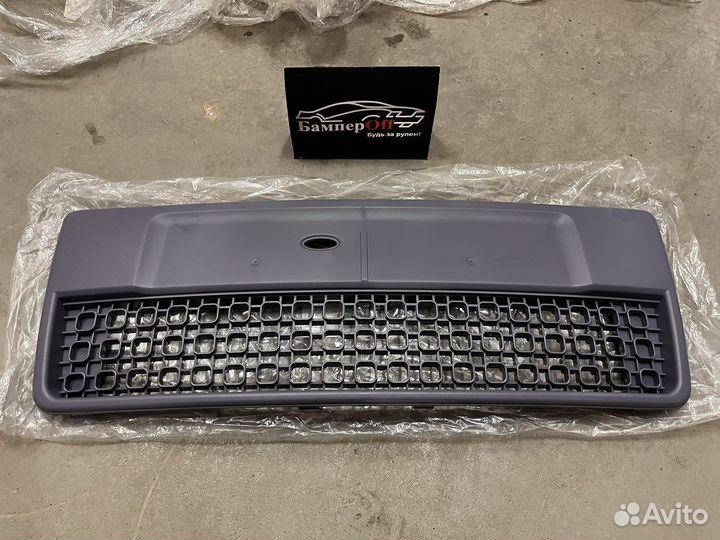 Решетка бампера Ford Fusion 2005-2012