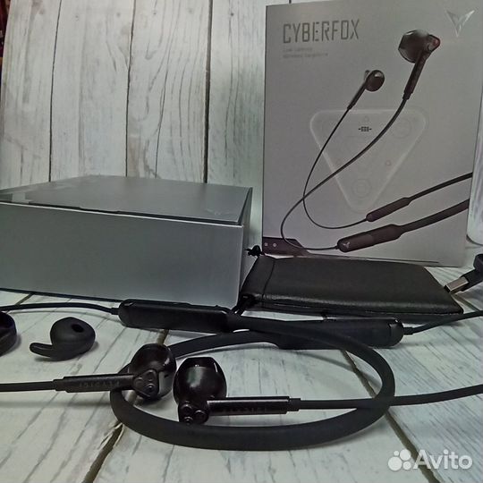 Беспроводные наушники FlydigiCyberFox