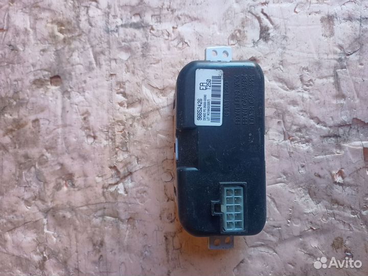 Часы Chevrolet Aveo T250 рест. 2007 96652426