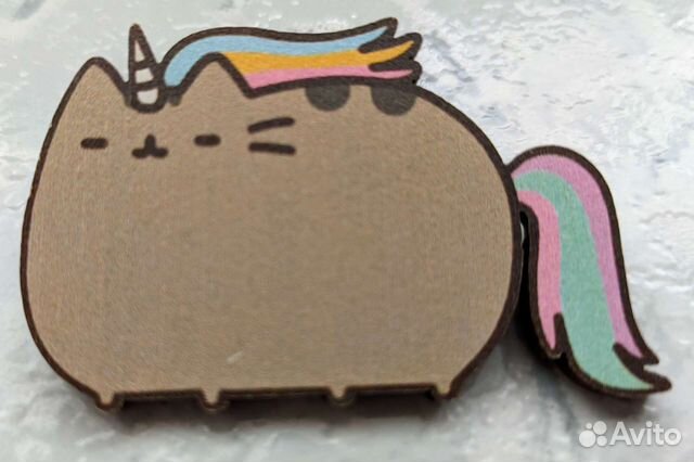 Значок с котом Pusheen