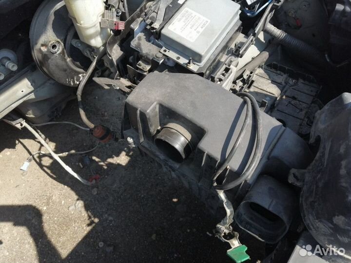 Корпус воздушногo фильтра Peugeot 407