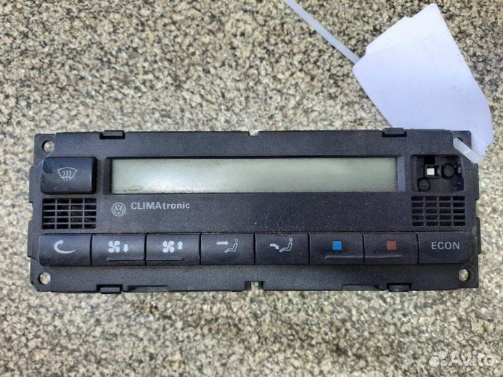 Блок управления климат-контролем Volkswagen Passat