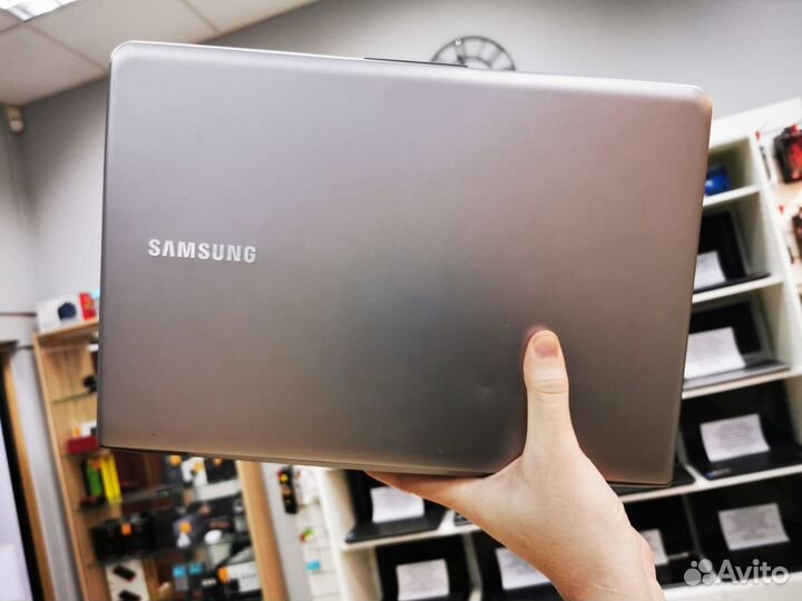 Мощный ультрабук Samsung core i5 + SSD