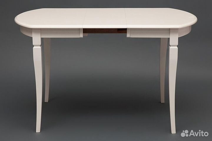 Стол из массива дерева