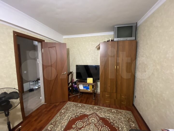 1-к. квартира, 40 м², 1/12 эт.