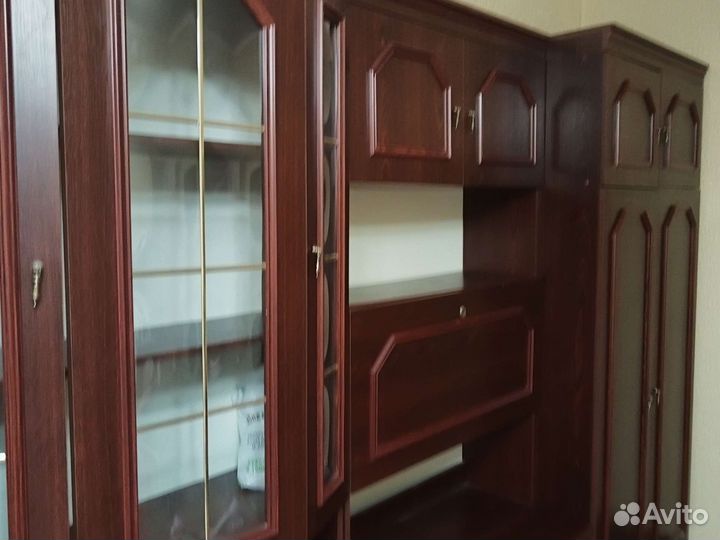 Стенка в гостиную бу