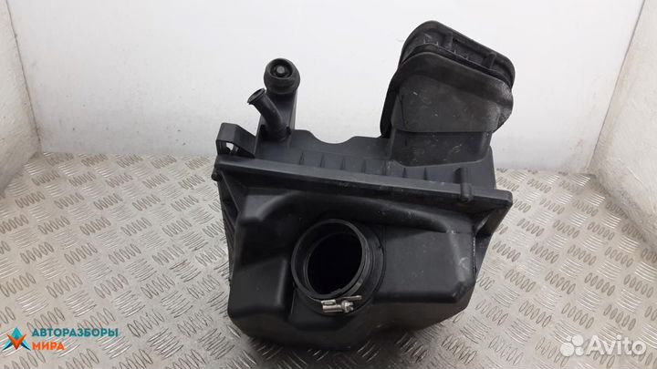 Корпус воздушного фильтра Opel Astra J 2012