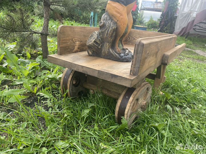 Тачка декоративная