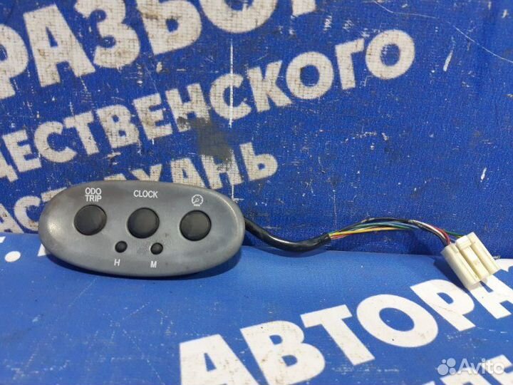 Блок кнопок Toyota Vitz хэтчбек 1SZ-FE 2003