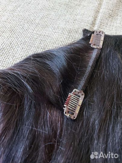 Волосы натуральные на заколках темно-русый