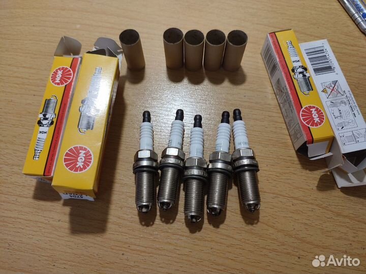 Свеча сажигания комплект Volvo V50 S40 C30 C70