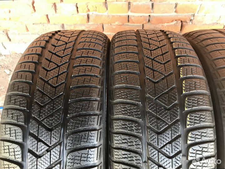 Pirelli Winter Sottozero 3 245/40 R18