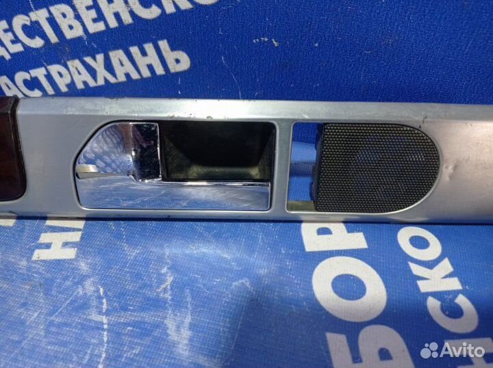 Накладка на дверь Volkswagen Touareg внедорожник