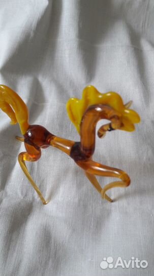 Фигурка коня из цветного стекла времен СССР