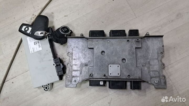 Эбу двигателя,кас,ключ на бмв f10 n52