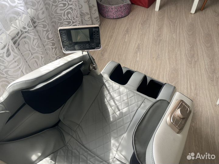 Массажное кресло