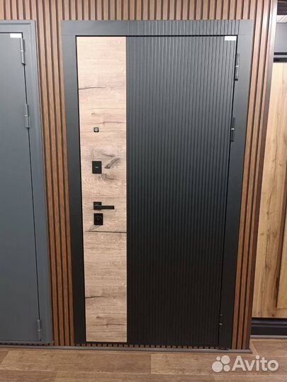 Дверь входная в квартиру