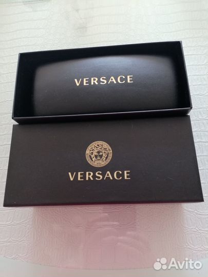 Новые солнцезащитные очки versace