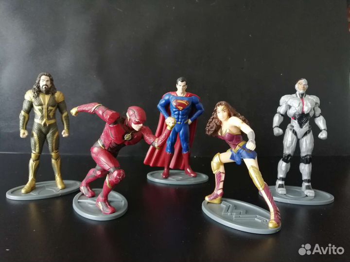 Лига Справедливости фигурки из Burger King