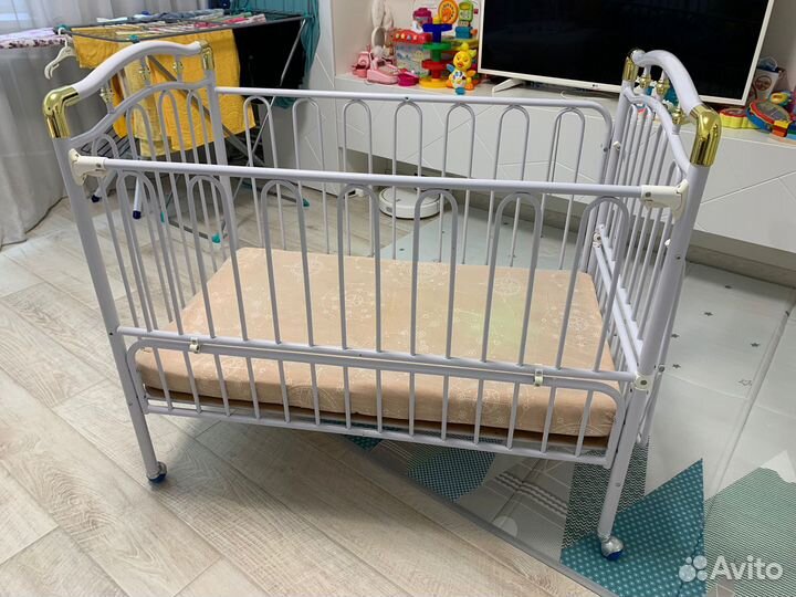 Детская кроватка