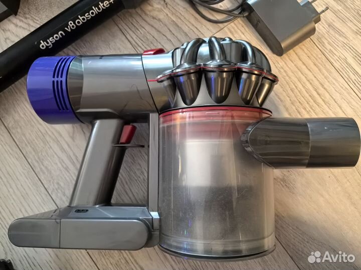 Пылесос Dyson V8 Absolute Black