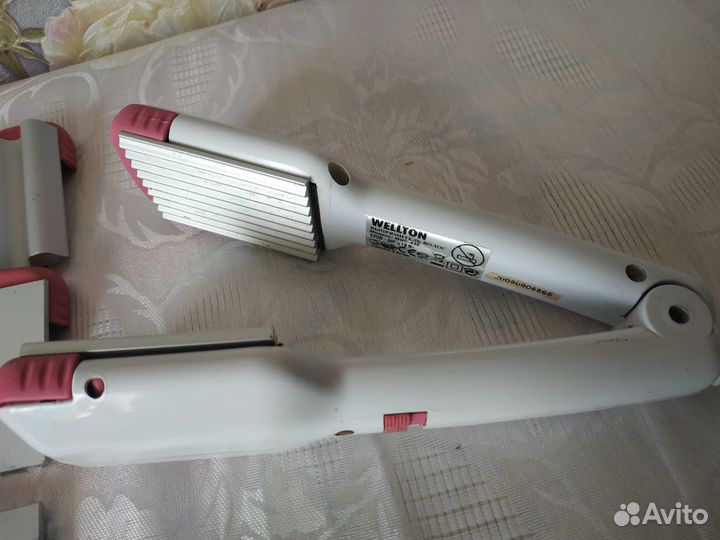 Выпрямитель для волос с дополнительными насадками