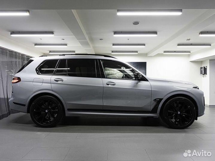 BMW X7 4.4 AT, 2023