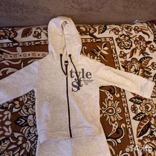 Спортивные костюмы для двойни