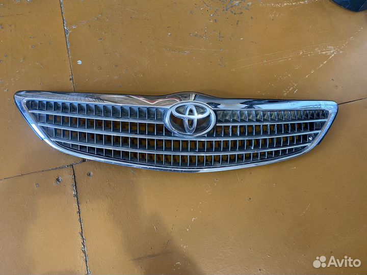 Решетка радиатора camry 30