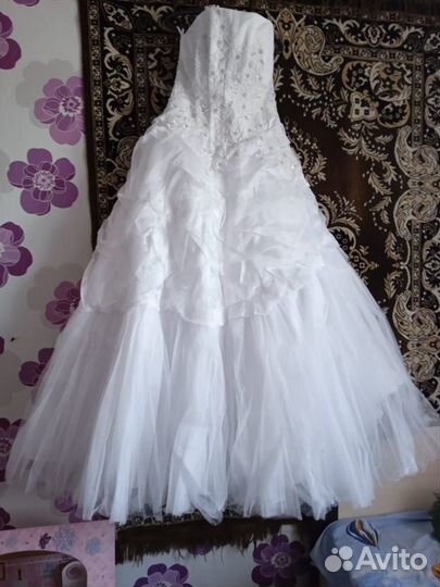 Свадебное платье