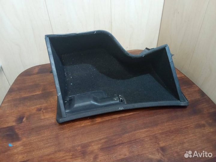 Бардачок Audi 80 B3