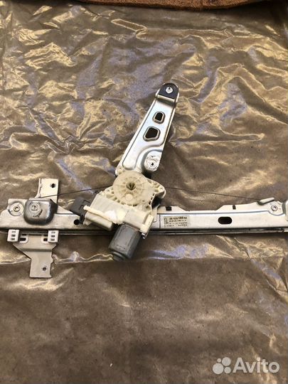 Электростеклоподъемник пер. левой двери Пежо 3008