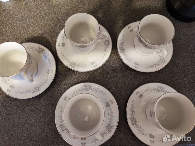 Фарфоровый чайный сервиз