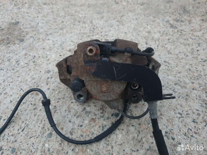 Суппорт тормозной передний для Mercedes W210