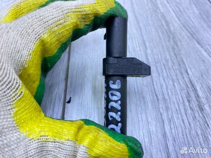 Датчик положения коленвала Mercedes Sprinter W 906