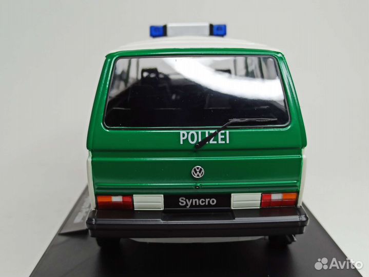 Volkswagen Bus T3 Syncro Polizei 1:18 KK Scale