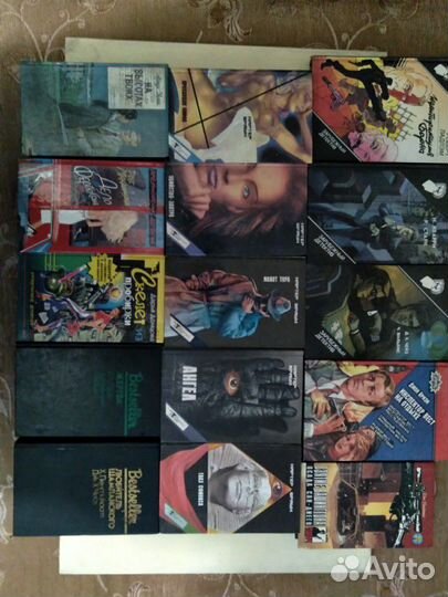 Книги.Детективы и триллеры