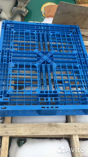 Палеты пластиковые