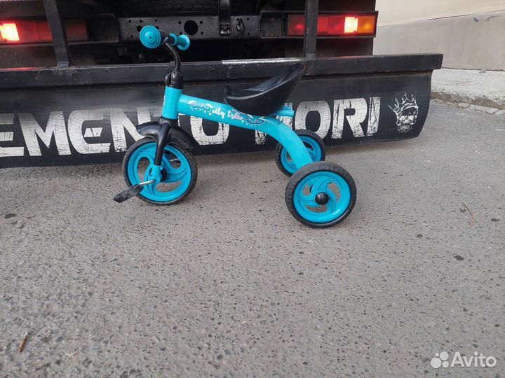 Трехколесный велосипед
