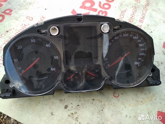 Volkswagen Passat B6 панель приборов