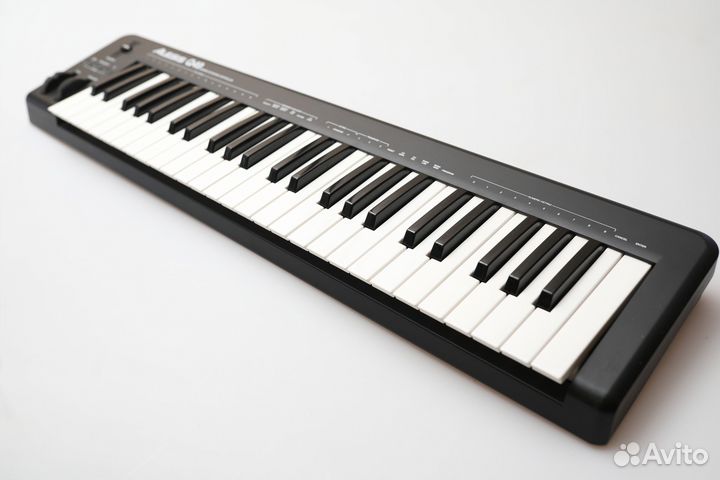 Миди-клавиатура Alesis Q49