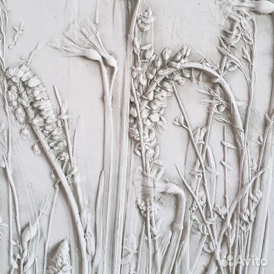 Ботанический барельеф 