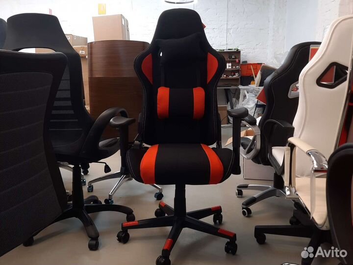 Кресло игровое TopChairs Maybach черно-красное