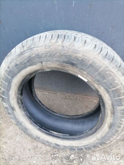 Michelin Agilis 51 195/70 R15C 98T