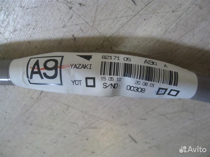 Проводка салона Toyota Avensis T27 2011