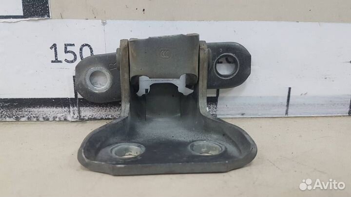 Петля двери передней правой нижняя Toyota Camry V4