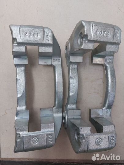 Скоба суппорта задняя на форд транзит 155сил